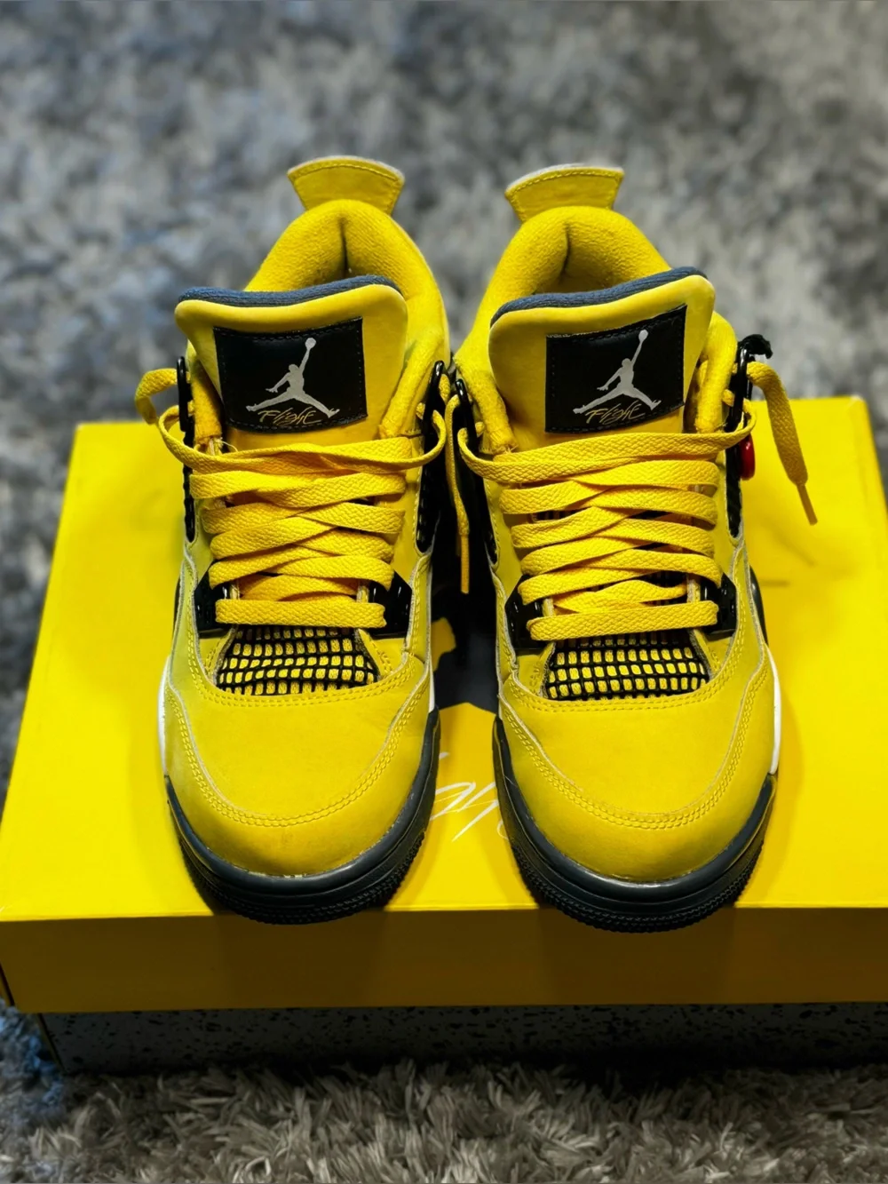 Nike Air Jordan 4 Retro 'Lightning' 2021  Size:5.5Y (Fits:Women’s 7 | Men’s 5.5)